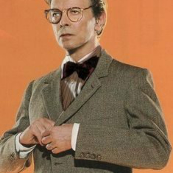 Meet your Posher, Jenny Poshmark Ambassador - Picture 2 of 2